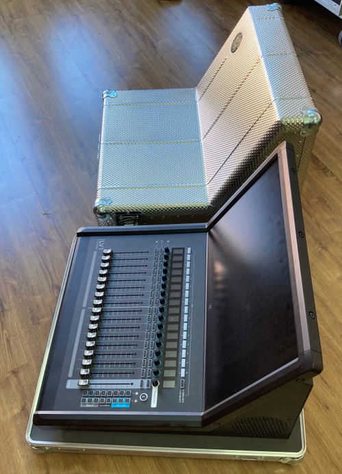 Waves LV1 Classic Flight Case