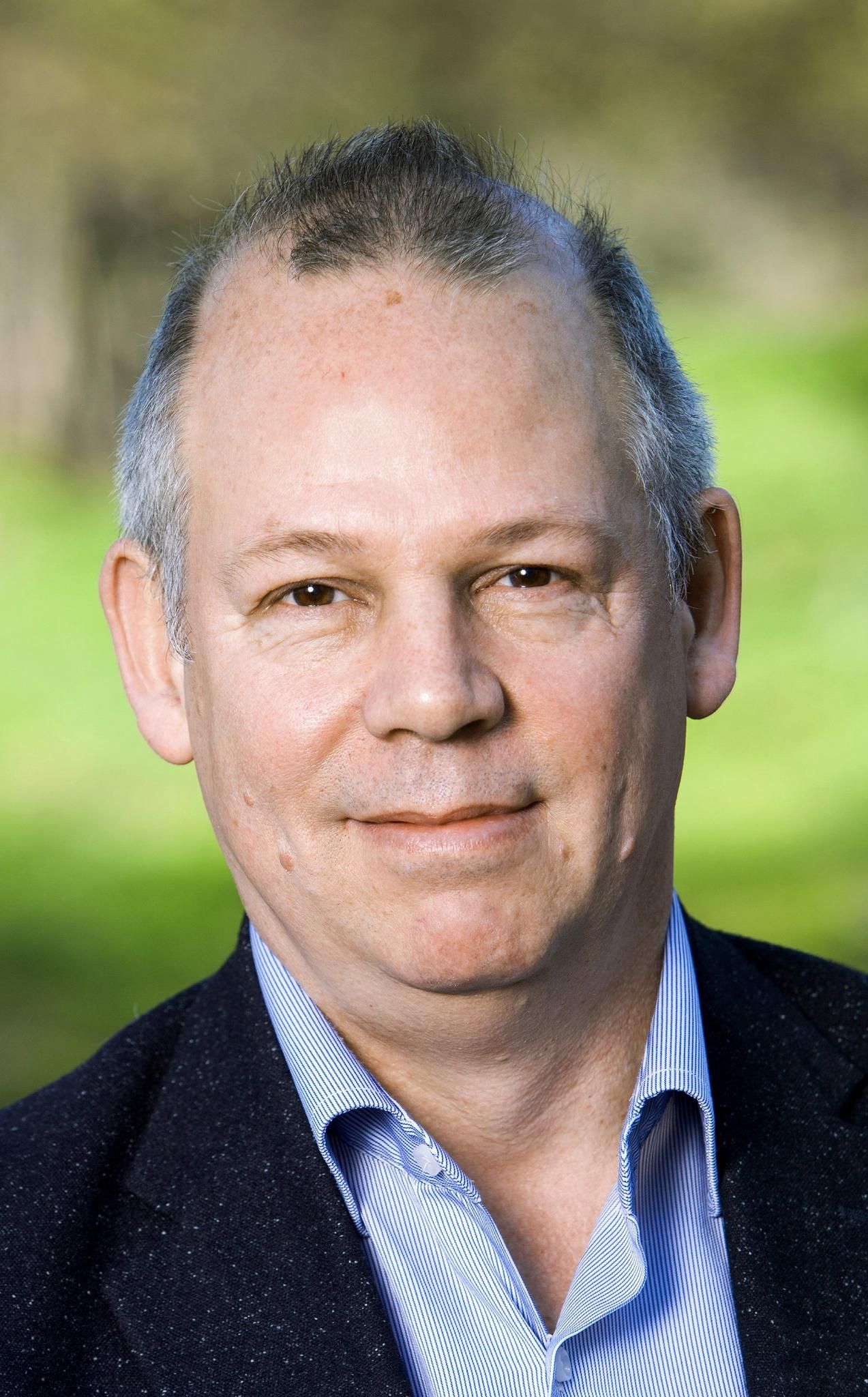 Dr Erik Baars