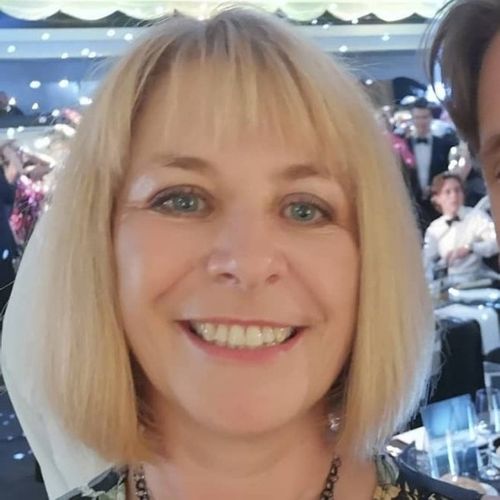 Speaker profile image for Si&acirc;n Brand