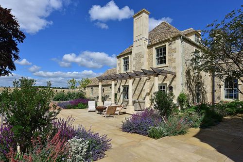 Lowbarrow, Oxfordshire