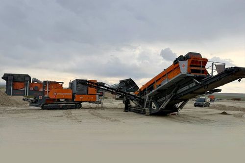 Polygonmach: From extraction to construction