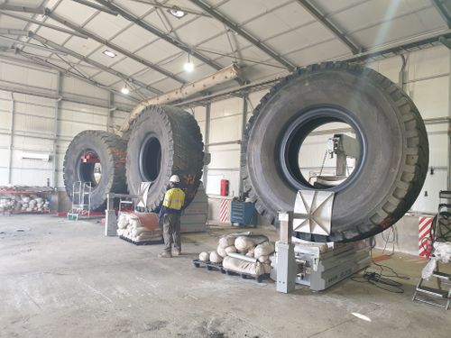 Tire repair vulcanizers