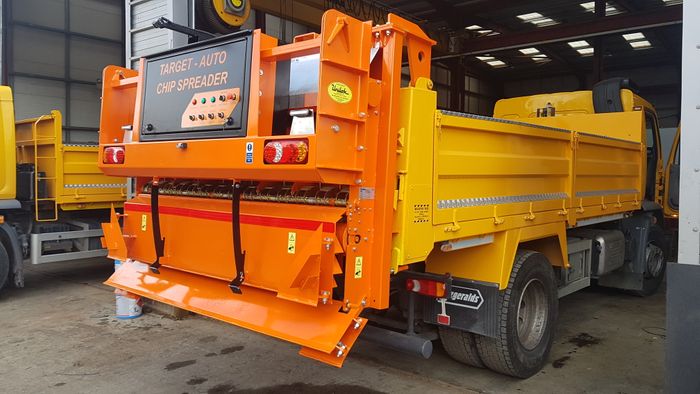 Automatic Tailboard Chip Spreader