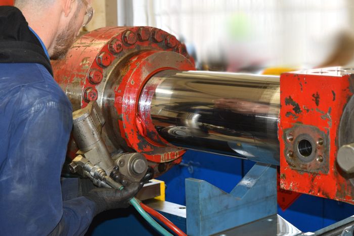 Cylinder Repairs & Refurbishments