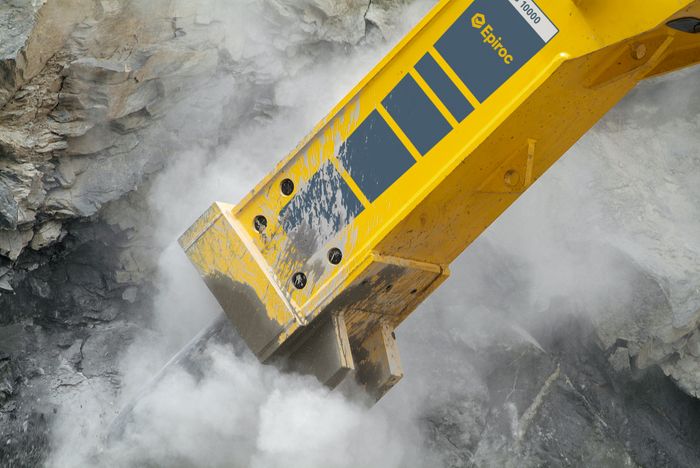 HB 10000 - the world's largest hydraulic breaker