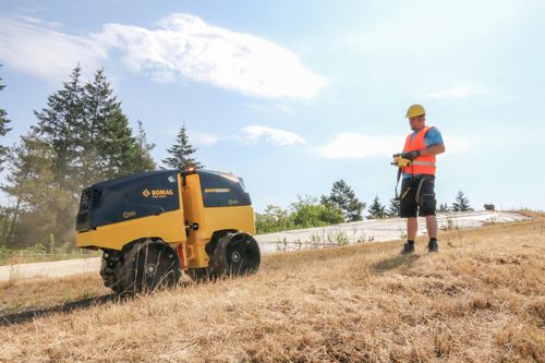 The new generation of BOMAG's radio remote-controlled BMP 8500 multi-purpose compactor.
