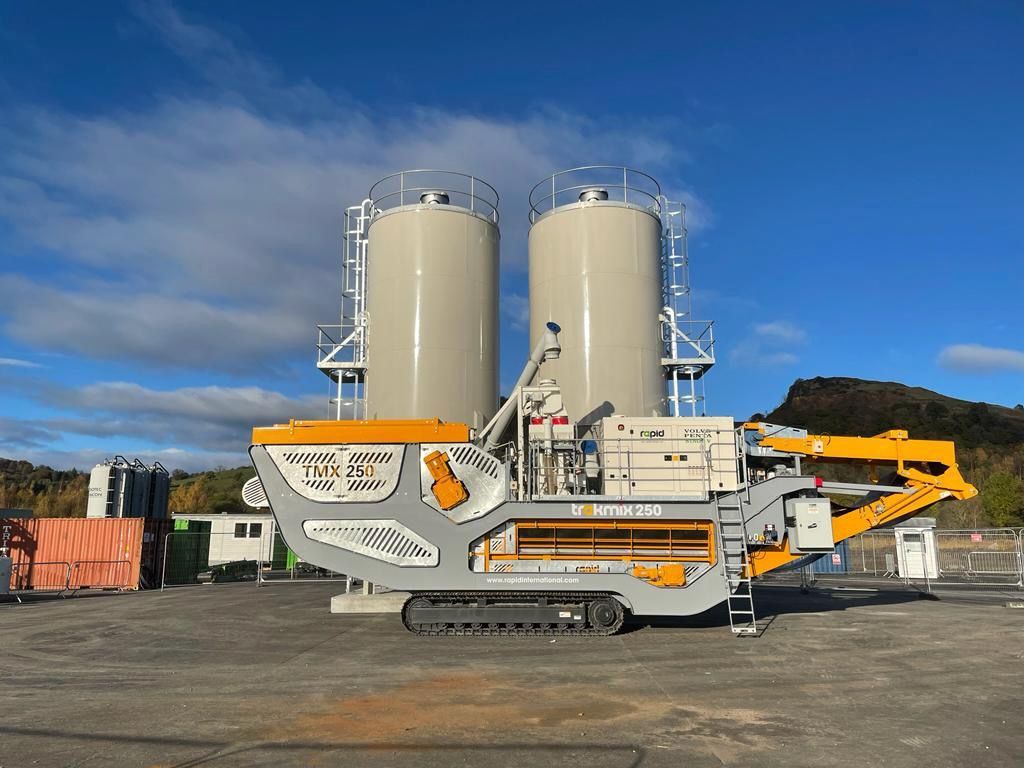 Trakmix - Track-Mounted Mobile Continuous Mixing Plant