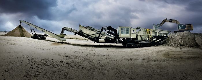 Mobile Crushing and Screening