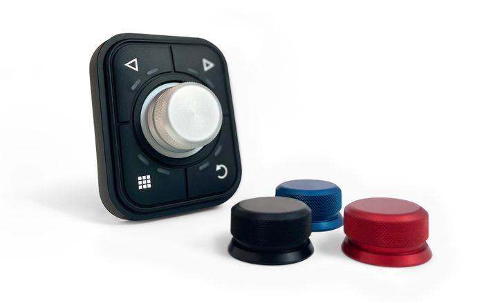 Keypad with 3-in-1 multifunction control knob