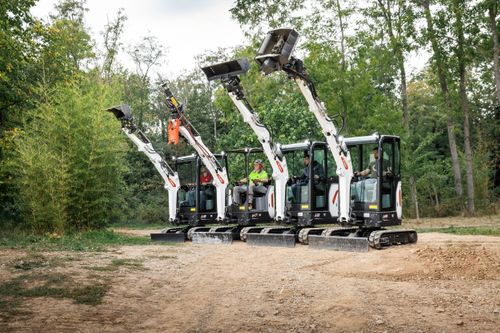 Hands-on experience with 1-2t Mini Excavators