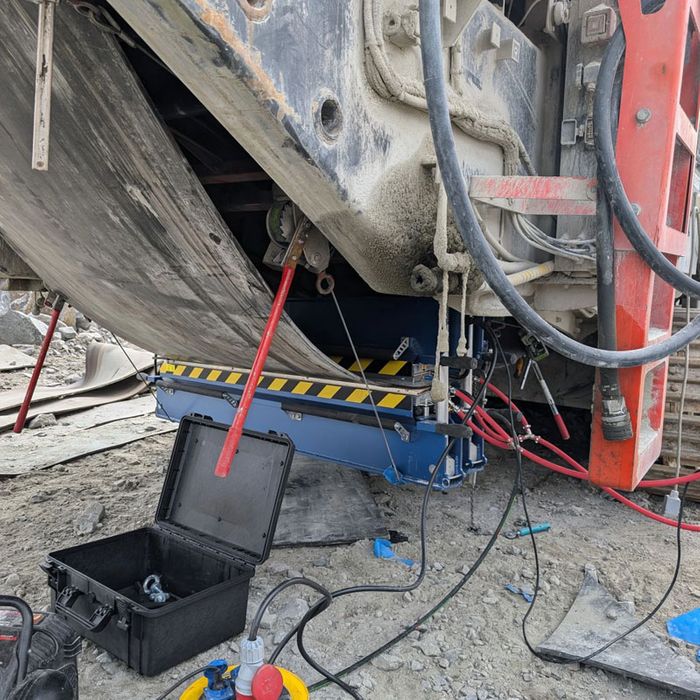 E-Komp - Compact Vulcanizer, fast and easy to install, with built-in controllers.