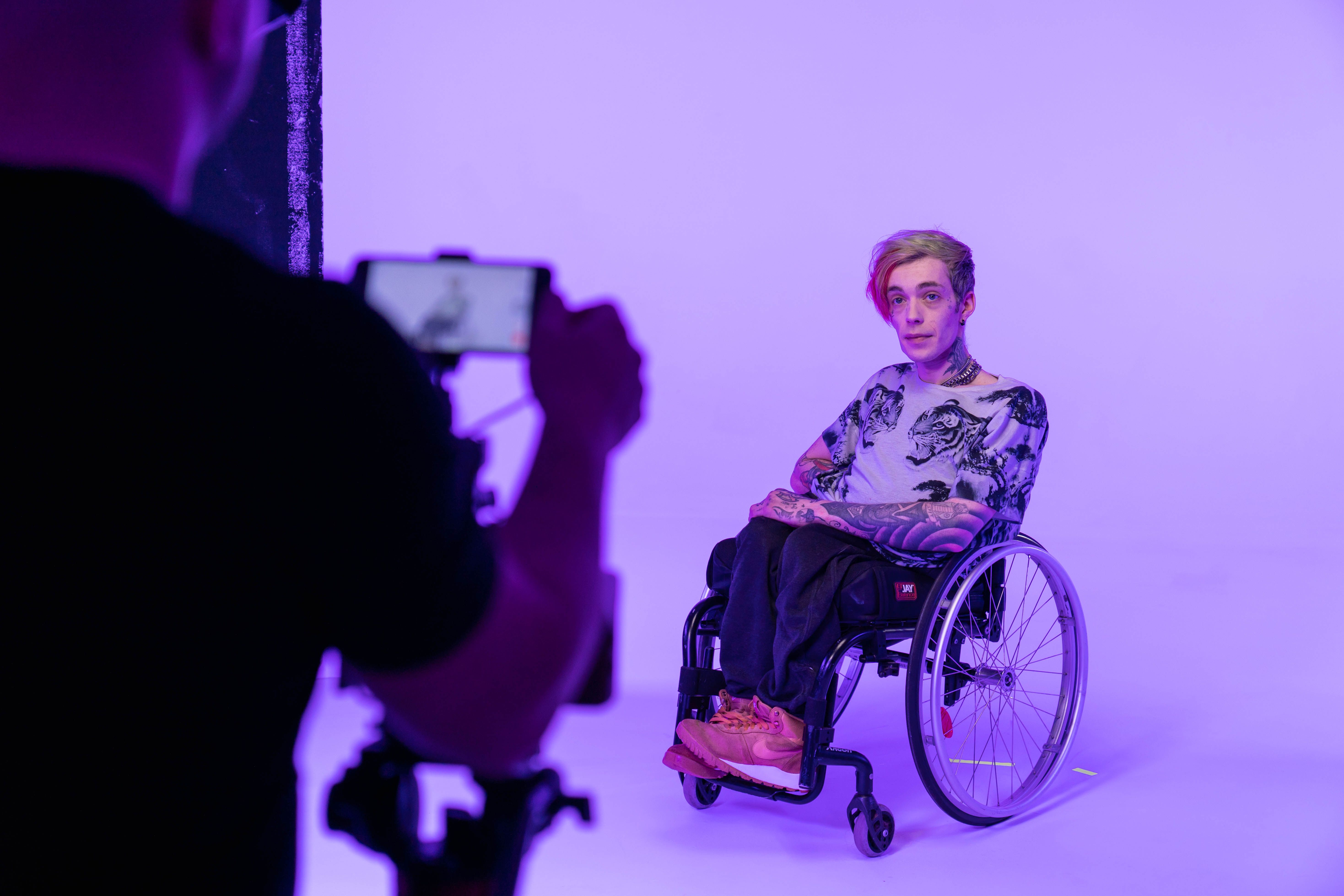Decades Old Kray Photo: A New Perspective On Their Demise - xqdipmt
