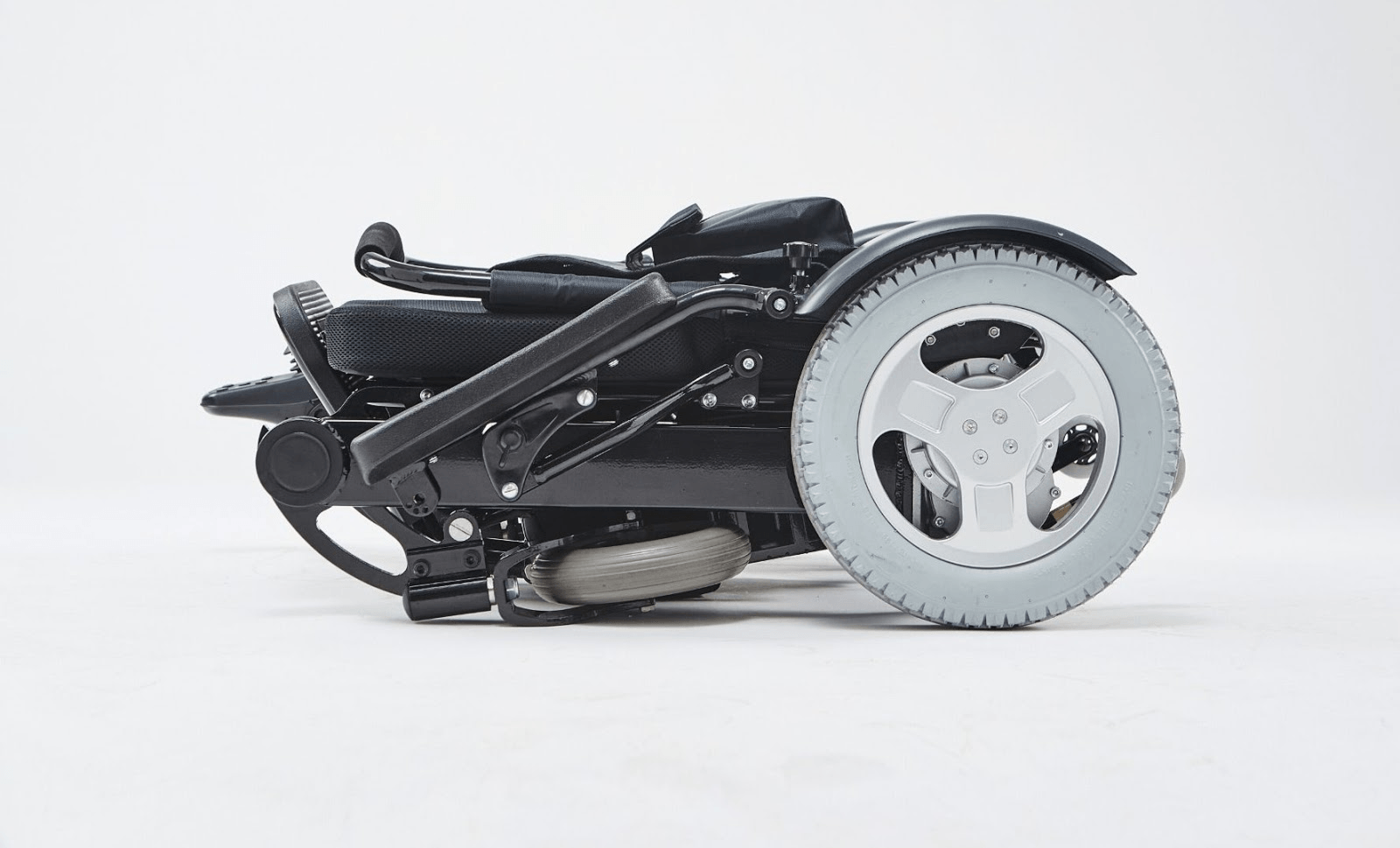 Picture of a Foicare folding electric wheelchair