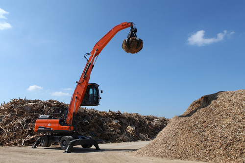 Develon Expands Waste and Recycling Range at RWM Show