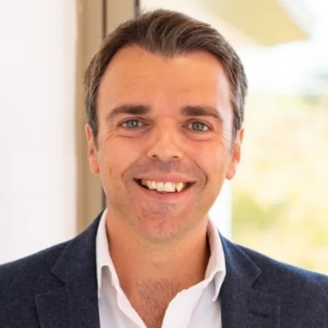 Speaker profile image for Adrian Keen