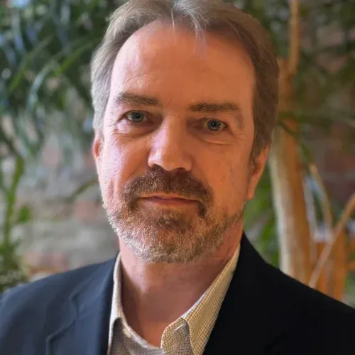 Speaker profile image for Gavin Edwards