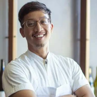 Justin Pichetrungsi - Anajak Thai