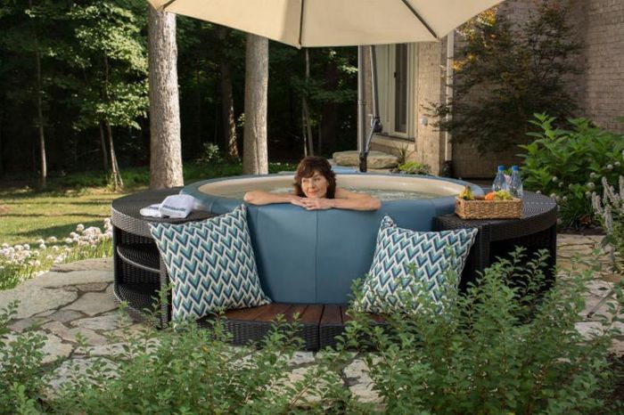 New Metallic Blue Softub