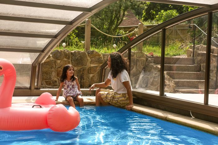 IMPERIA pool enclosure