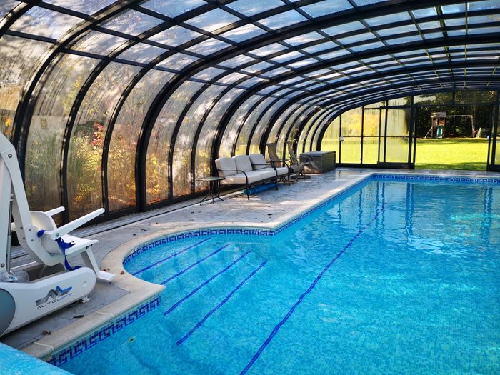 LAGUNA progress pool enclosure