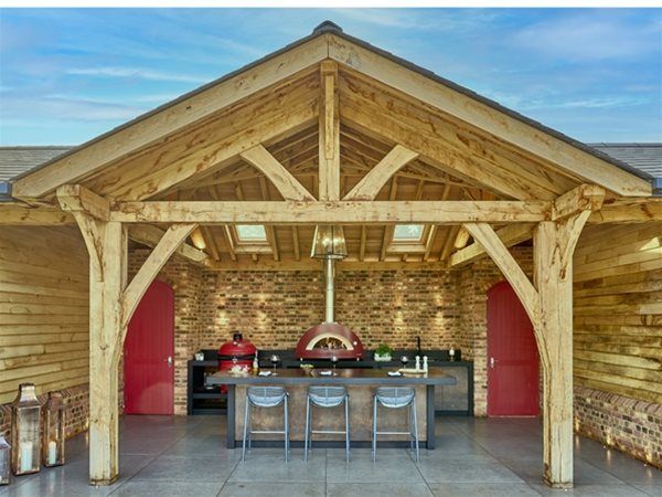 Experience the epitome of outdoor elegance with a Certikin outdoor kitchen