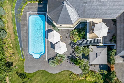 Premium British-crafted Stonework for High-End Pools & Spas