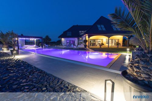 NIVEKO Custom built monopools