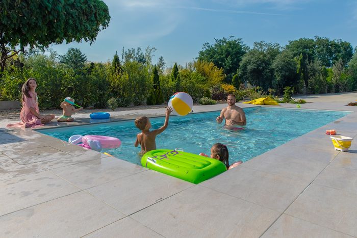 NIVEKO Motion Pool