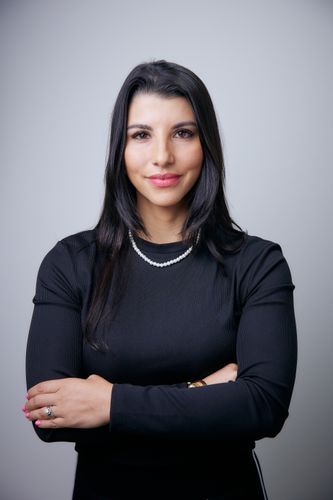 Massiel Diez - Flipping the Barrel