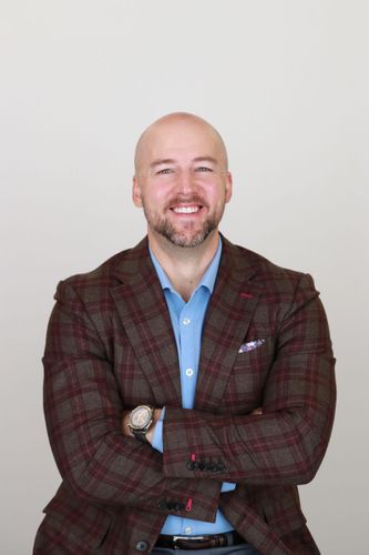 Steven Estvold - Helmerich & Payne Intl Drlg Co