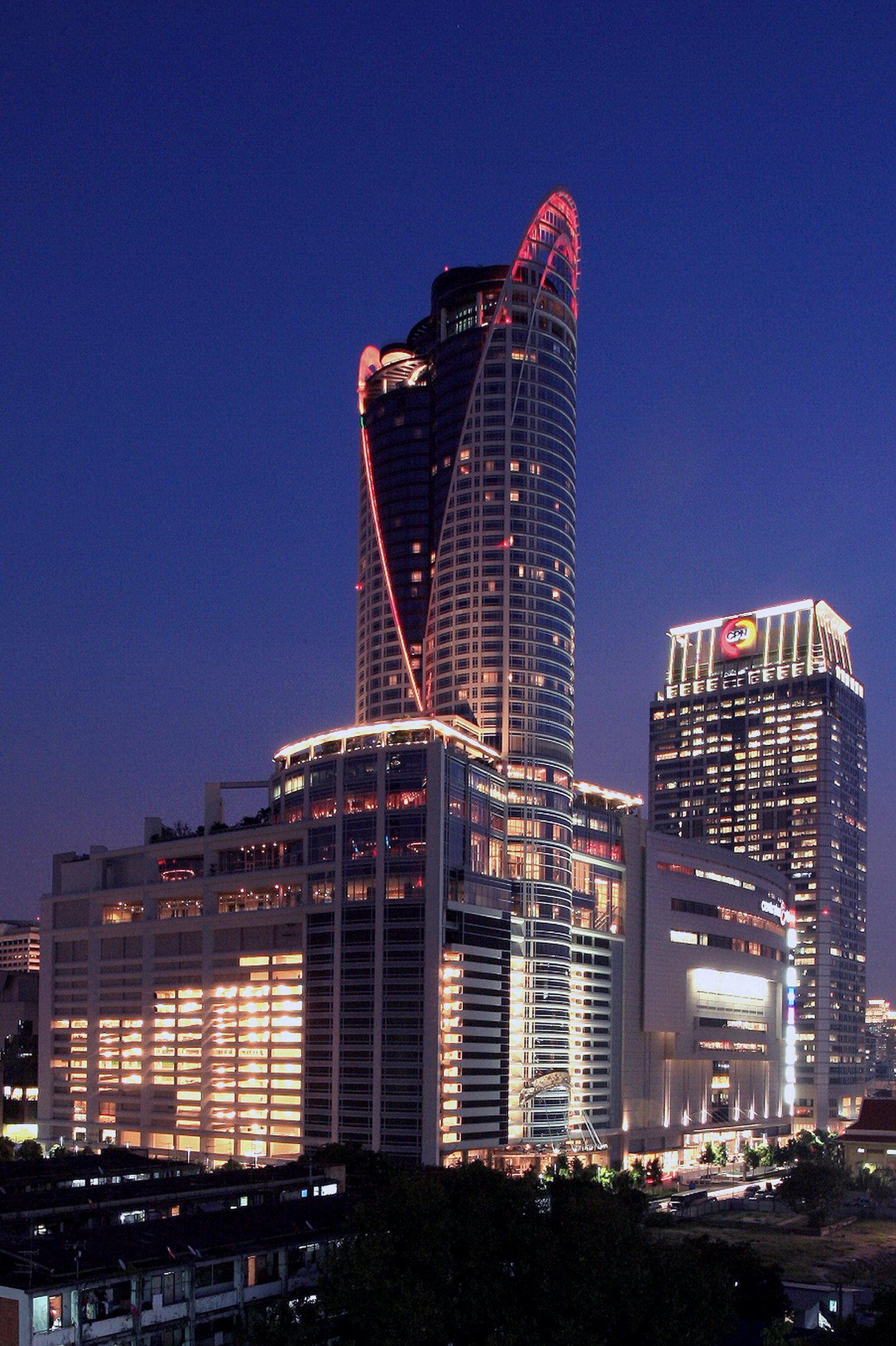 Centara_Grand_Hotel_Exterior
