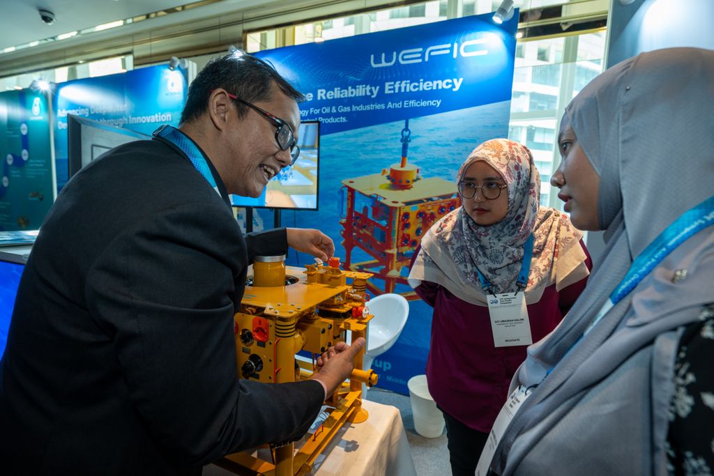 Deepwater Symposium exhibition