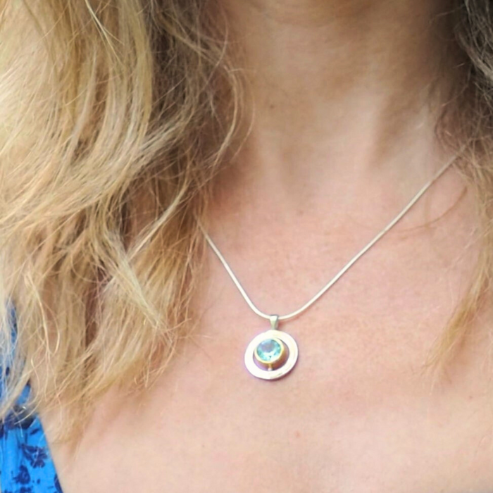 Elodie Pendant & Chain