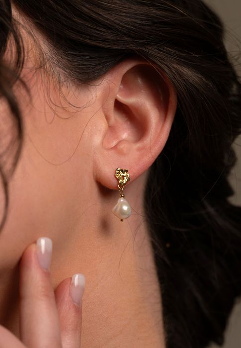 The Giant's Causeway Pearl Drop Earrings