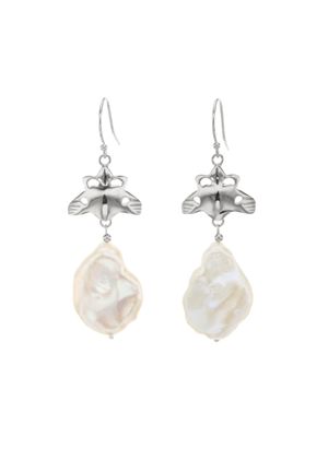 The Claddagh Pearl Earrings 
