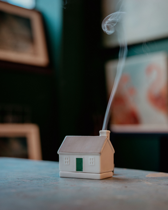 Cosy Cottage Incense Burner