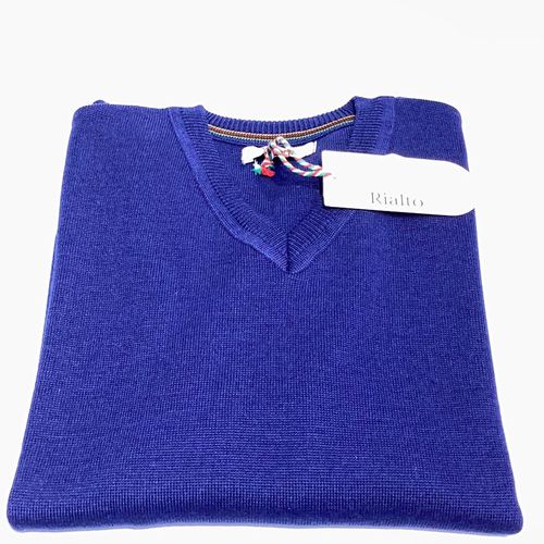 Knitwear - Classic Vee Neck