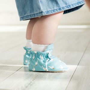 Teal Goose Print- Water Resistant Stay On Baby Booties With Non-Slip Soles | Snugabugz