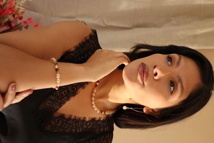 FIORA LINEAR NECKLACE