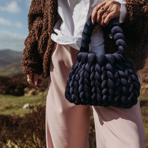 Mini Velvet Cake Bag Navy