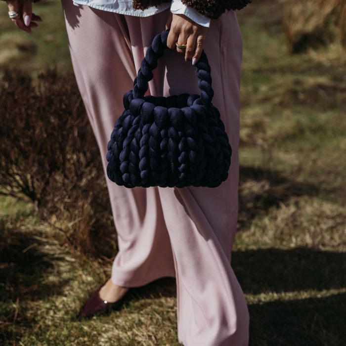 Mini Velvet Cake Bag Navy