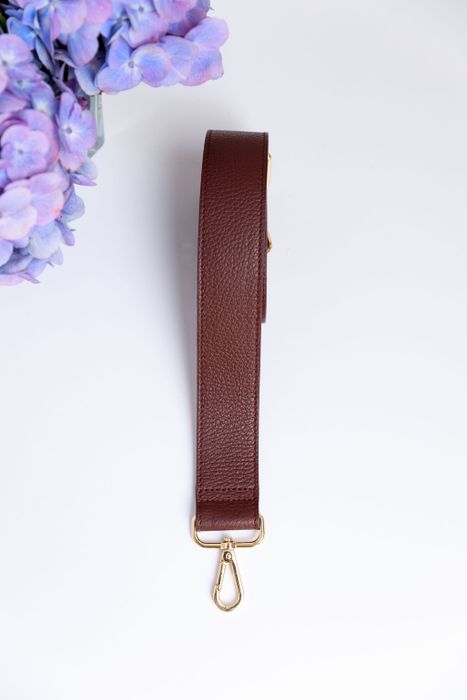 Chic Leather Strap