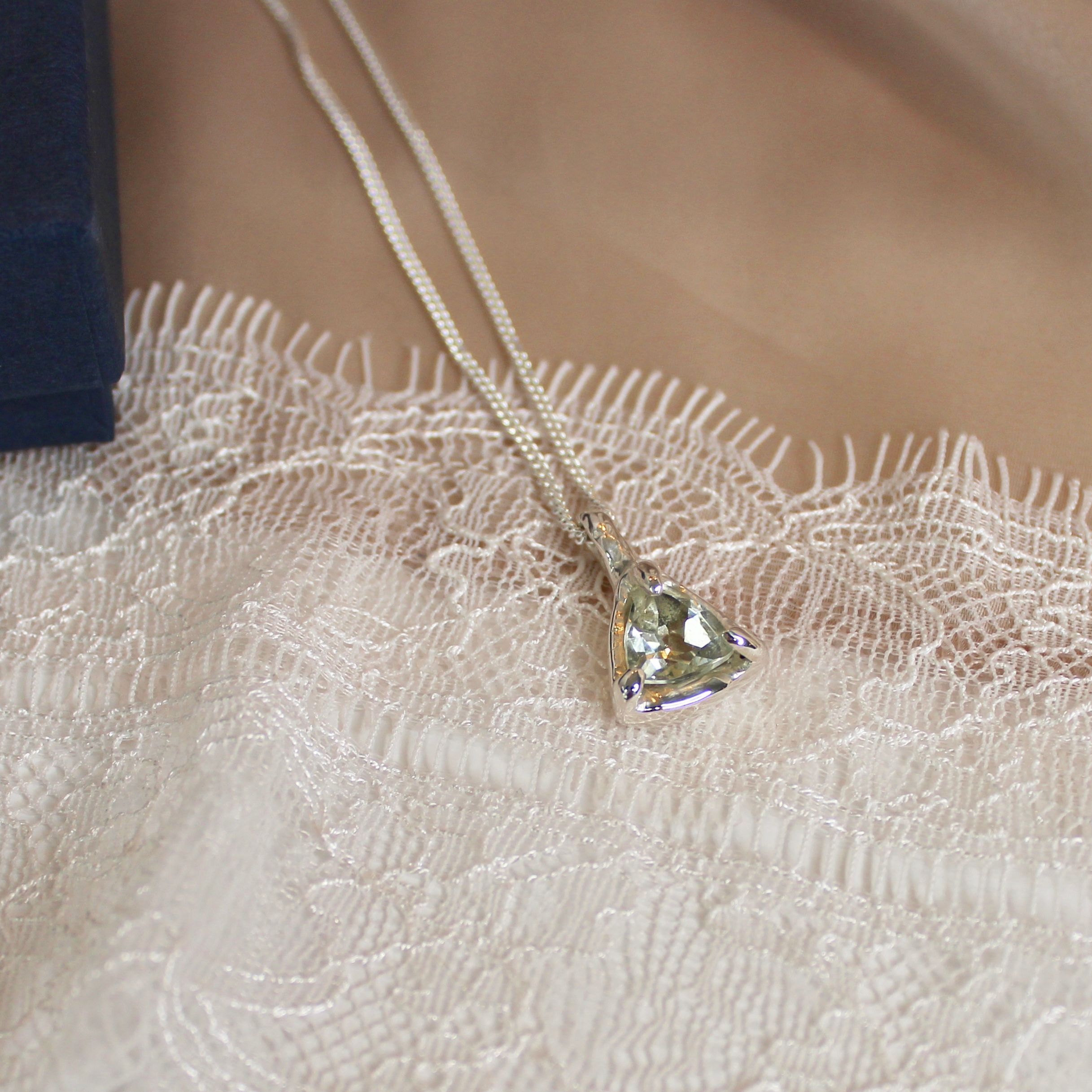 Green Quartz Trillion Claw Setting pendant