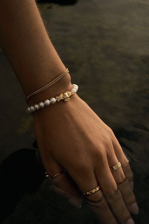 Claddagh Pearl Bracelet