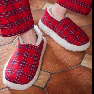 Classic Slippers - Red Tartan Royal Stewart (LV27)