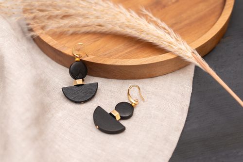 MRLE05 - Wood and Hematite Drop earrings