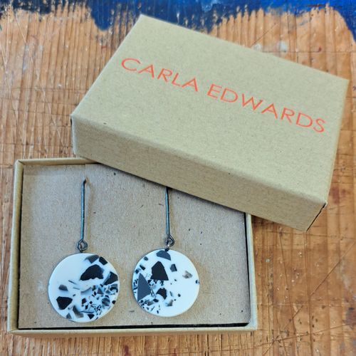 round speckle earrings