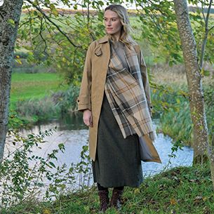 2377A Alba Lightweight Merino Scarf