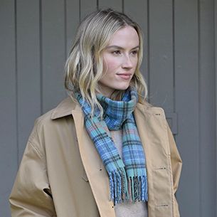 2123A Beau Cashmere Scarf