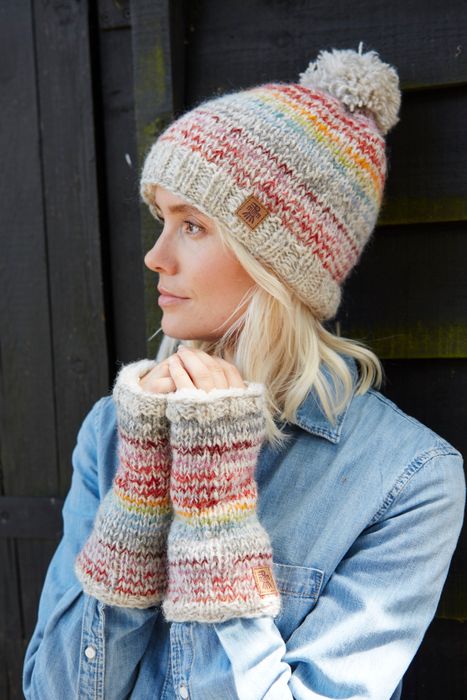 Women's 100% Wool Accessories